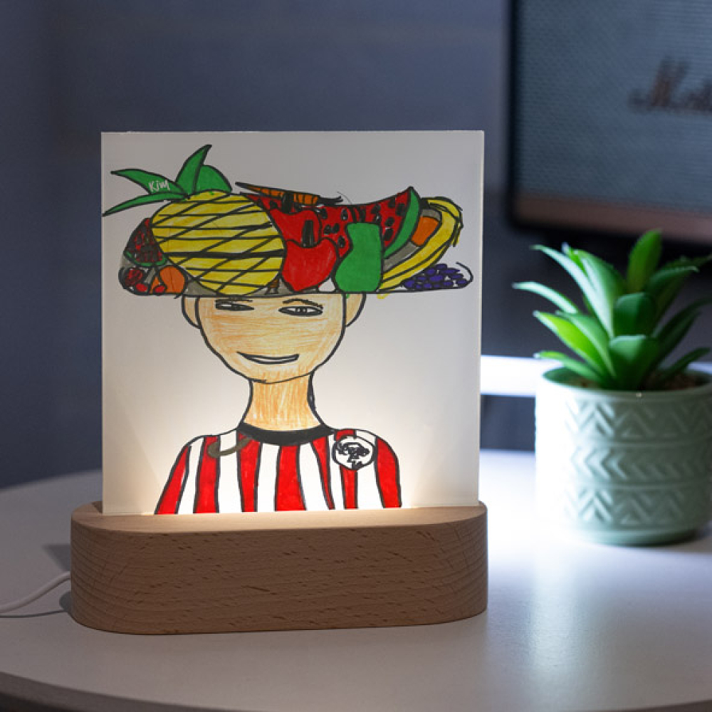 Fruit Hat - PlexiFrame με Ξύλινη LED Βάση